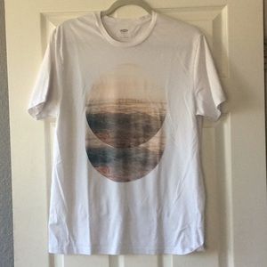 Old Navy surfer line up graphic tee shirt